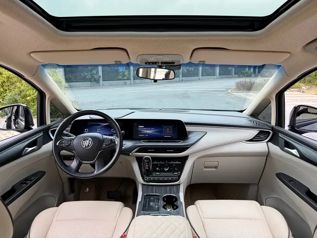 Buick GL8 2023 из CN, фото 2