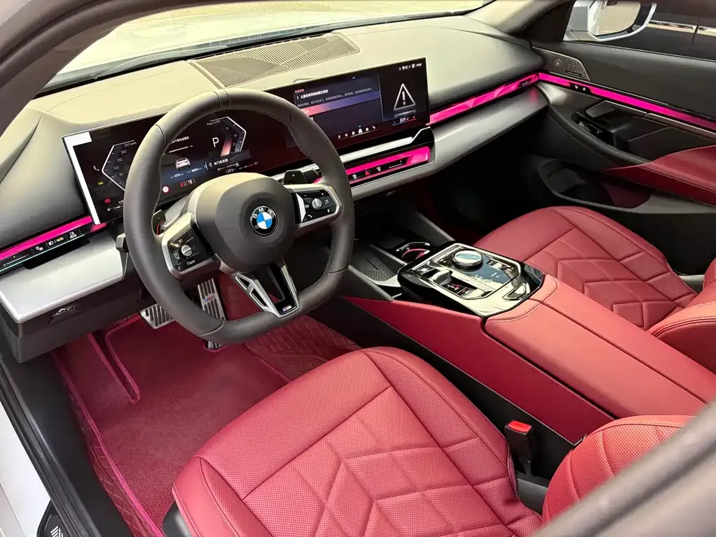 BMW 5 Series 2026 из CN, фото 4