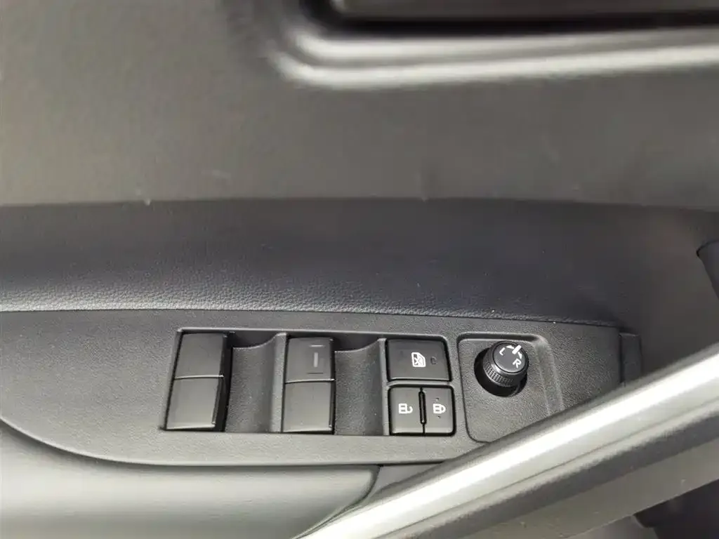 Toyota Frontlander 2024 из CN, фото 5