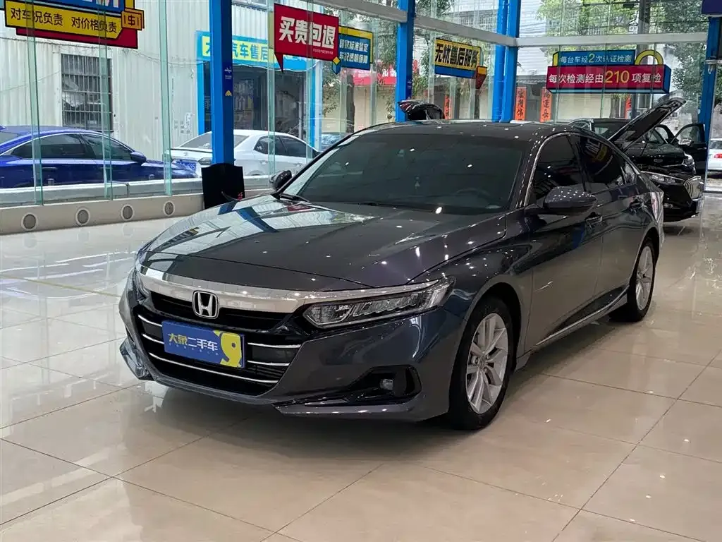 Honda Accord — фото 1