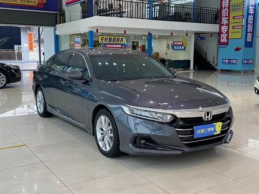 Honda Accord — фото 8
