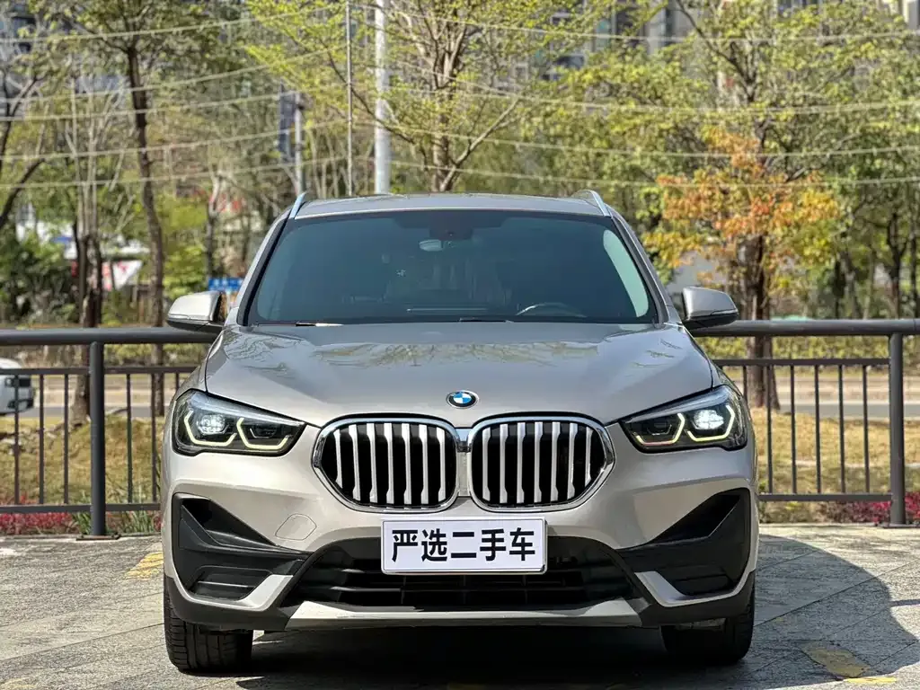 BMW X1 — фото 9