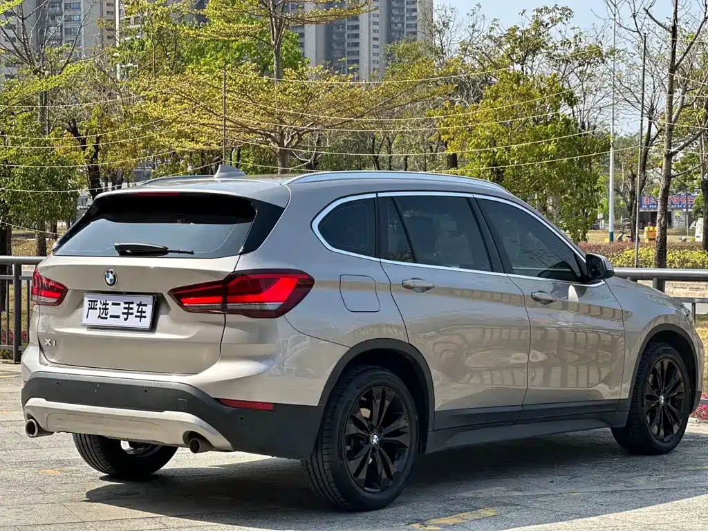 BMW X1 — фото 10