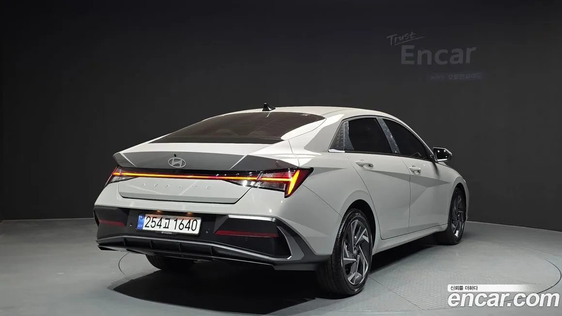 Hyundai AVANTE — фото 4