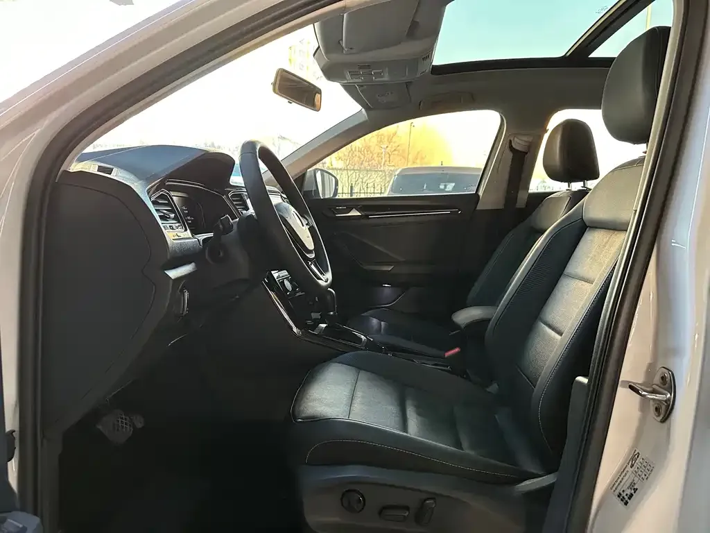 Volkswagen T-Roc 2022 из CN, фото 5