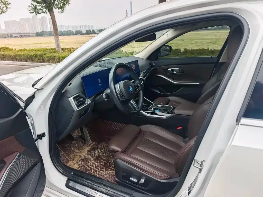 BMW i3 2023 из CN, фото 3