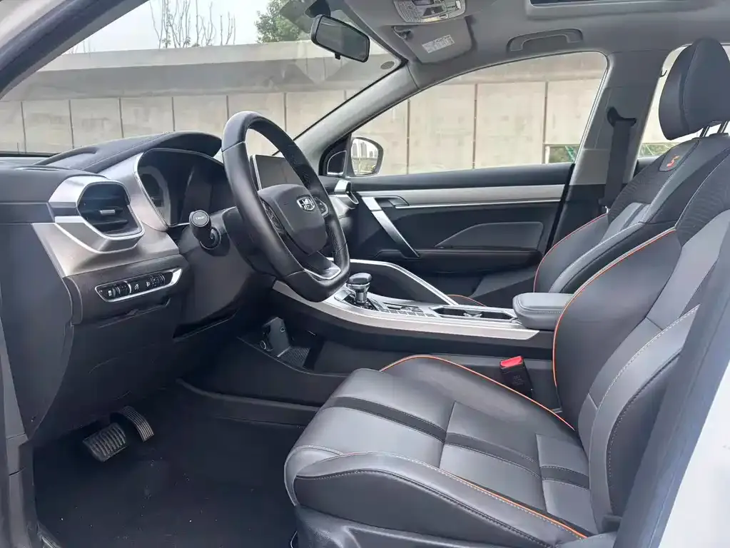 Geely Binyue 2023 из CN, фото 3