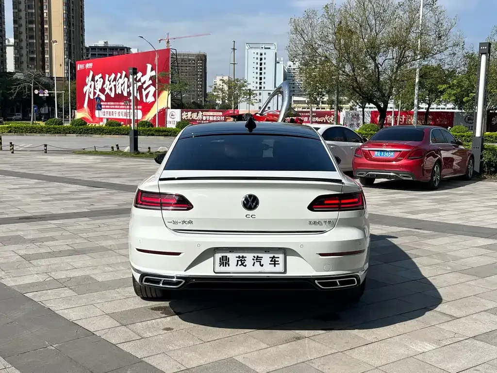 Volkswagen CC 2022 из CN, фото 7