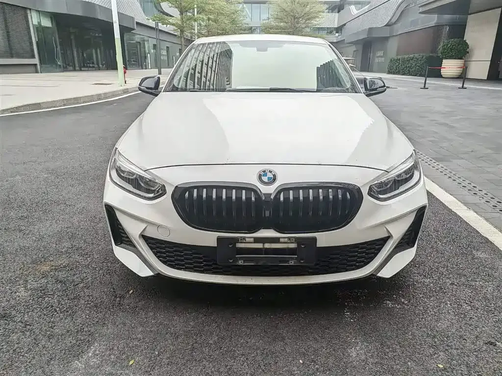 BMW 1 Series 2022 из CN, фото 9