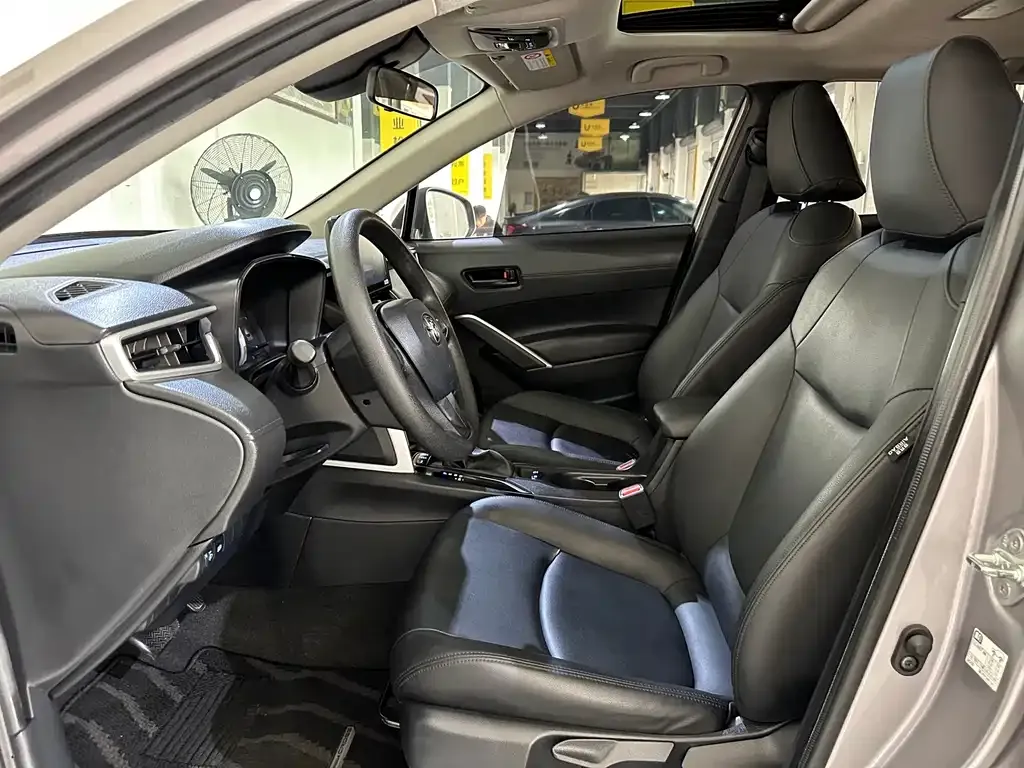 Toyota Corolla Cross 2022 из CN, фото 8