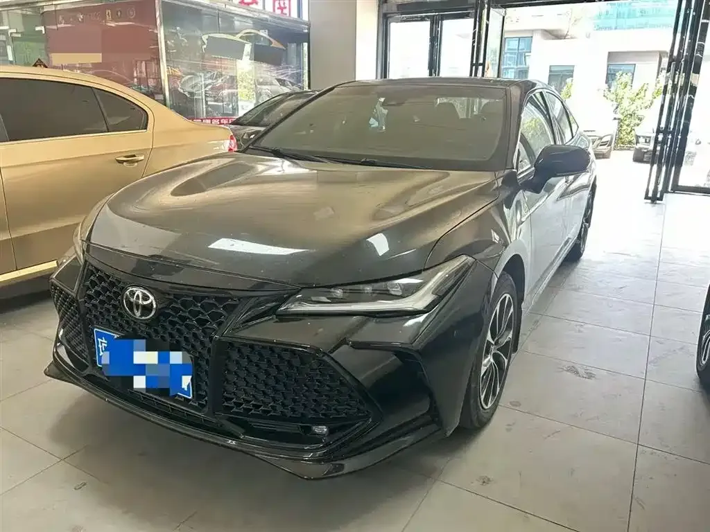 Toyota Avalon 2023 из CN, фото 2