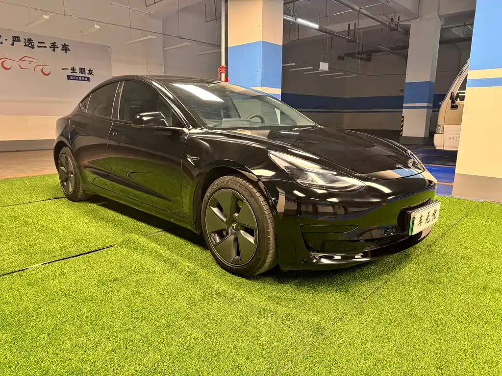 Tesla Model 3 — фото 5