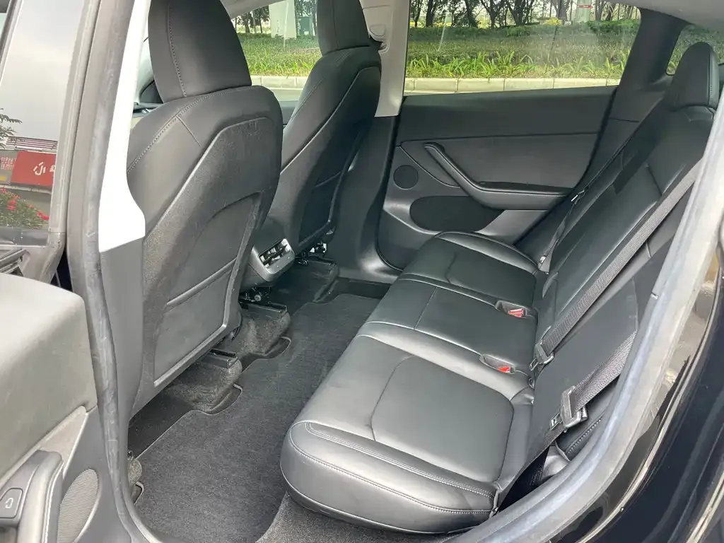 Tesla Model Y 2022 из CN, фото 8