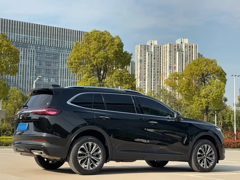 Buick Envision Plus — фото 10