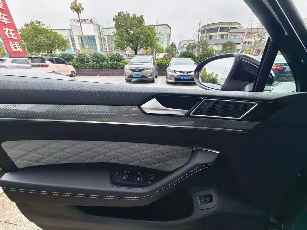 Volkswagen Magotan 2025 из CN, фото 3