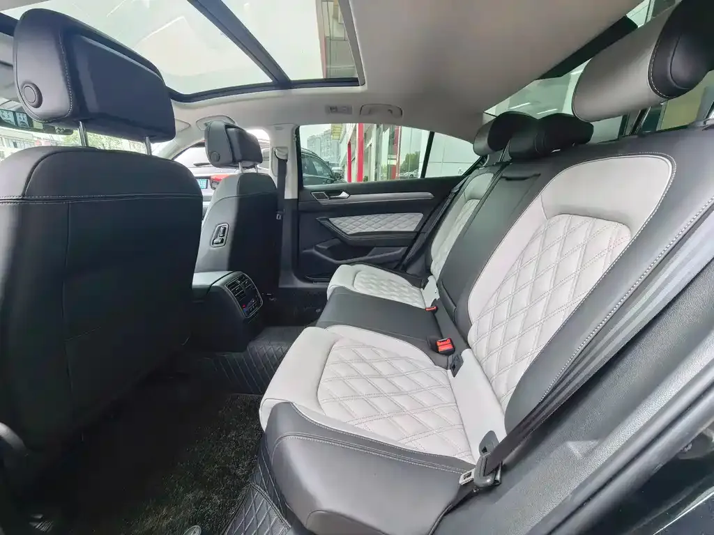Volkswagen Magotan 2025 из CN, фото 4