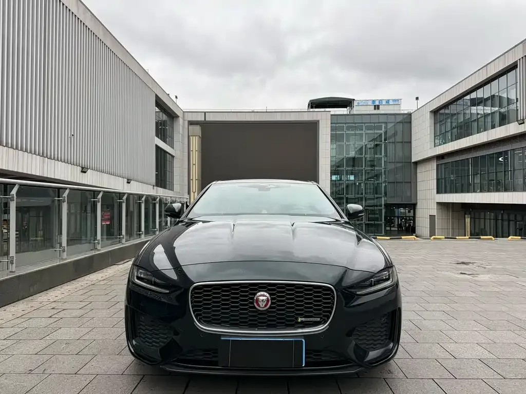 Jaguar XEL — фото 1