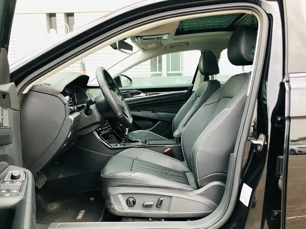 Volkswagen Passat New Energy 2022 из CN, фото 3
