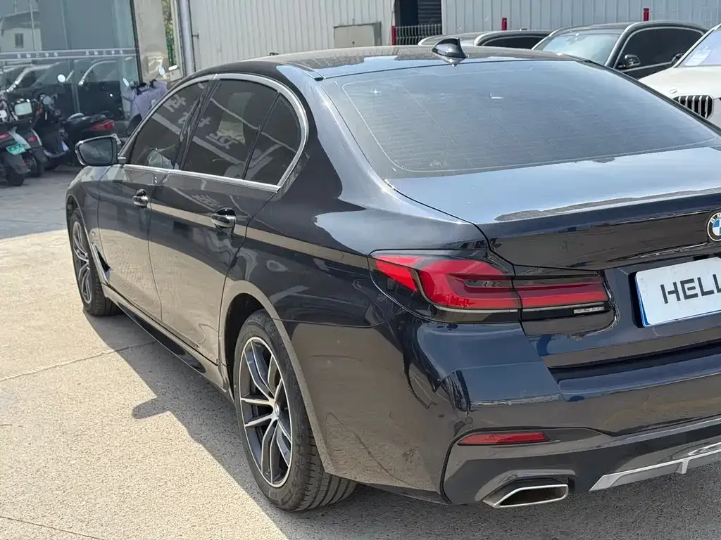 BMW 5 Series — фото 2