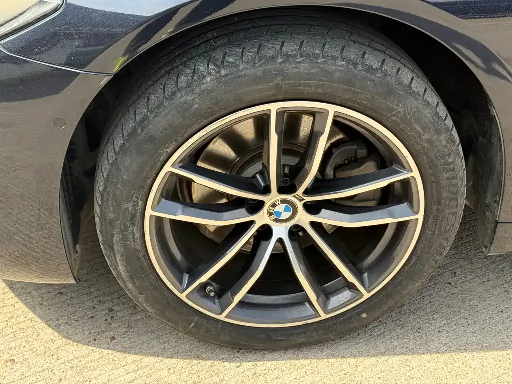 BMW 5 Series — фото 10