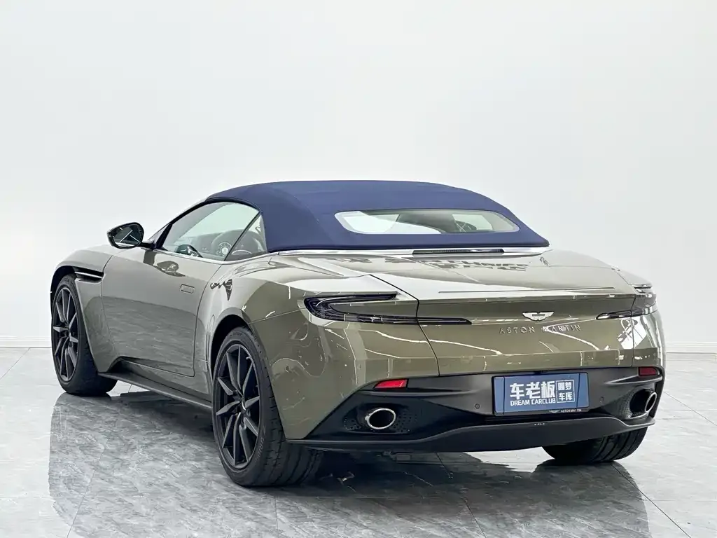 Aston Martin DB11 — фото 2