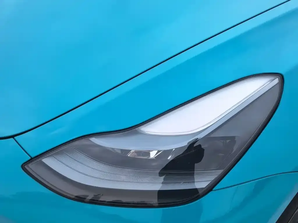 Tesla Model 3 — фото 2