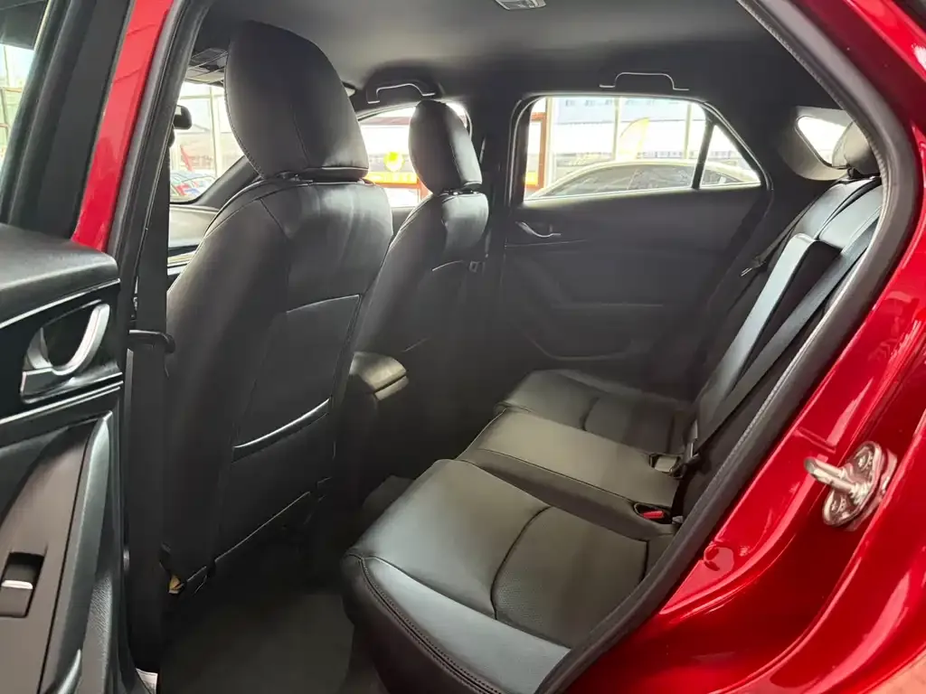 Mazda CX-4 2022 из CN, фото 5