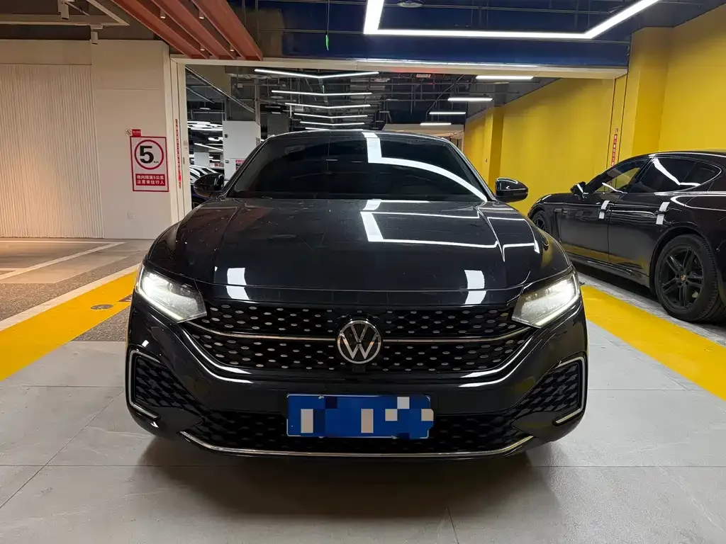 Volkswagen Passat — фото 7