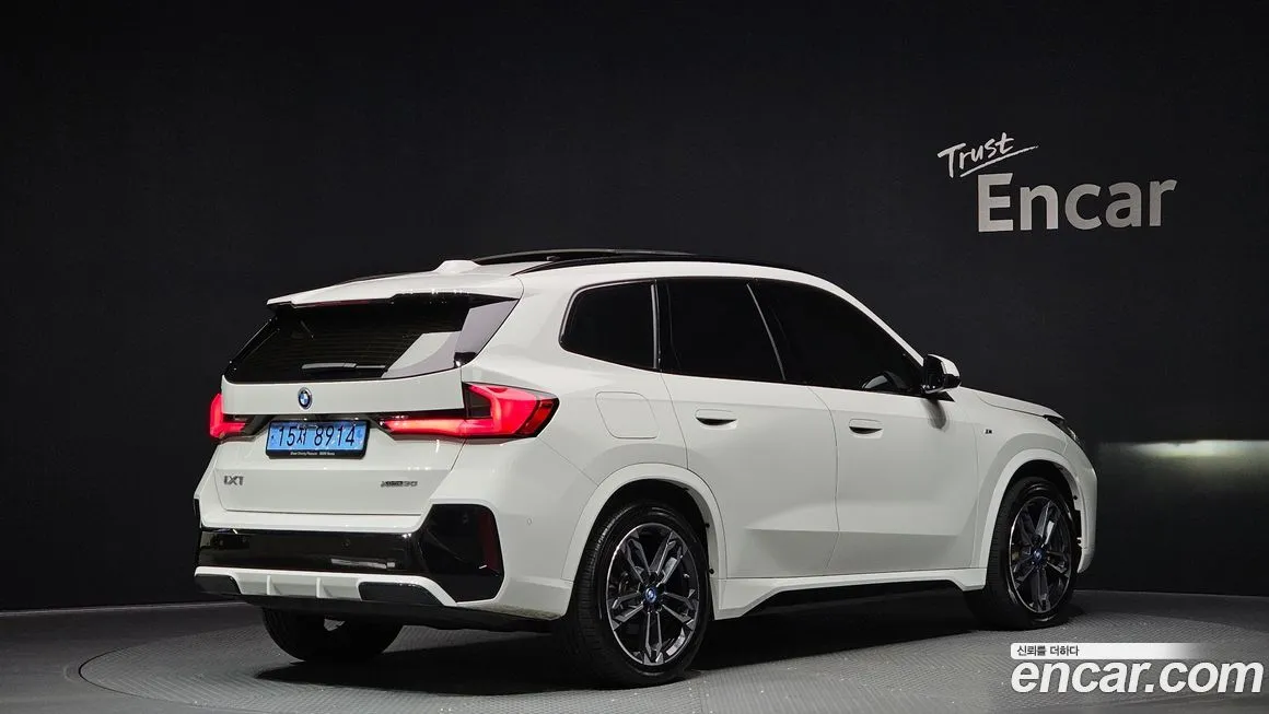 BMW iX1 2023 из KR, фото 2