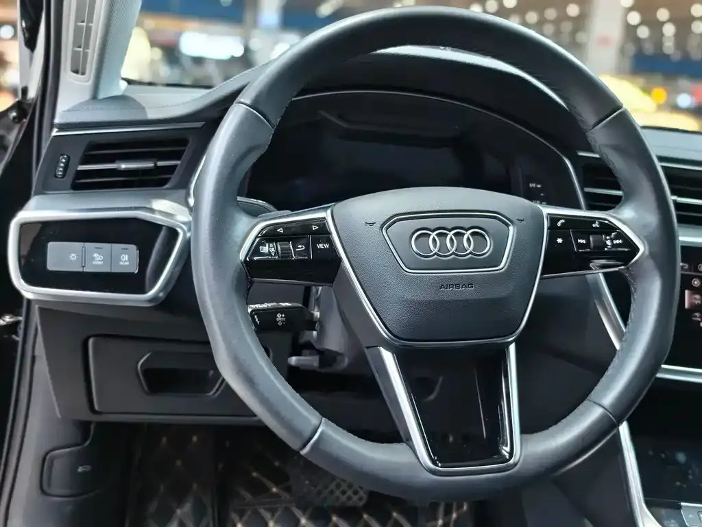 Audi A6L — фото 6