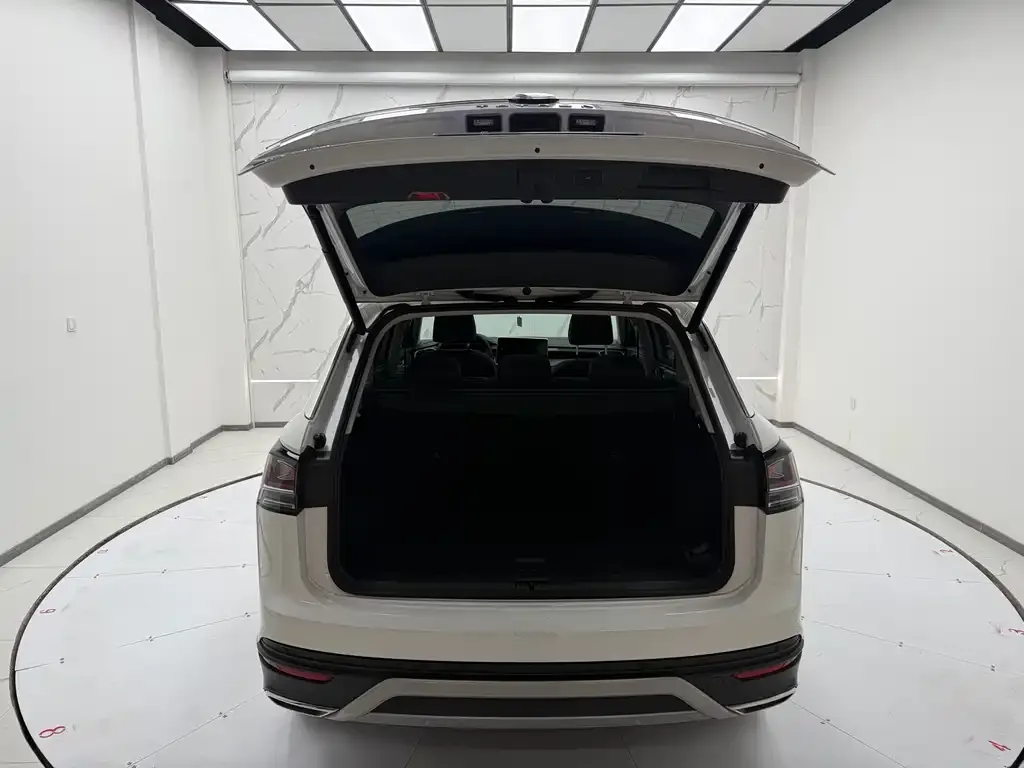 Volkswagen Tayron 2022 из CN, фото 2