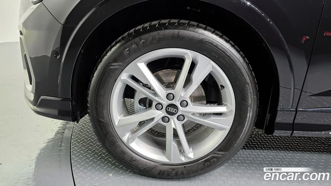 Audi Q3 2023 из KR, фото 9