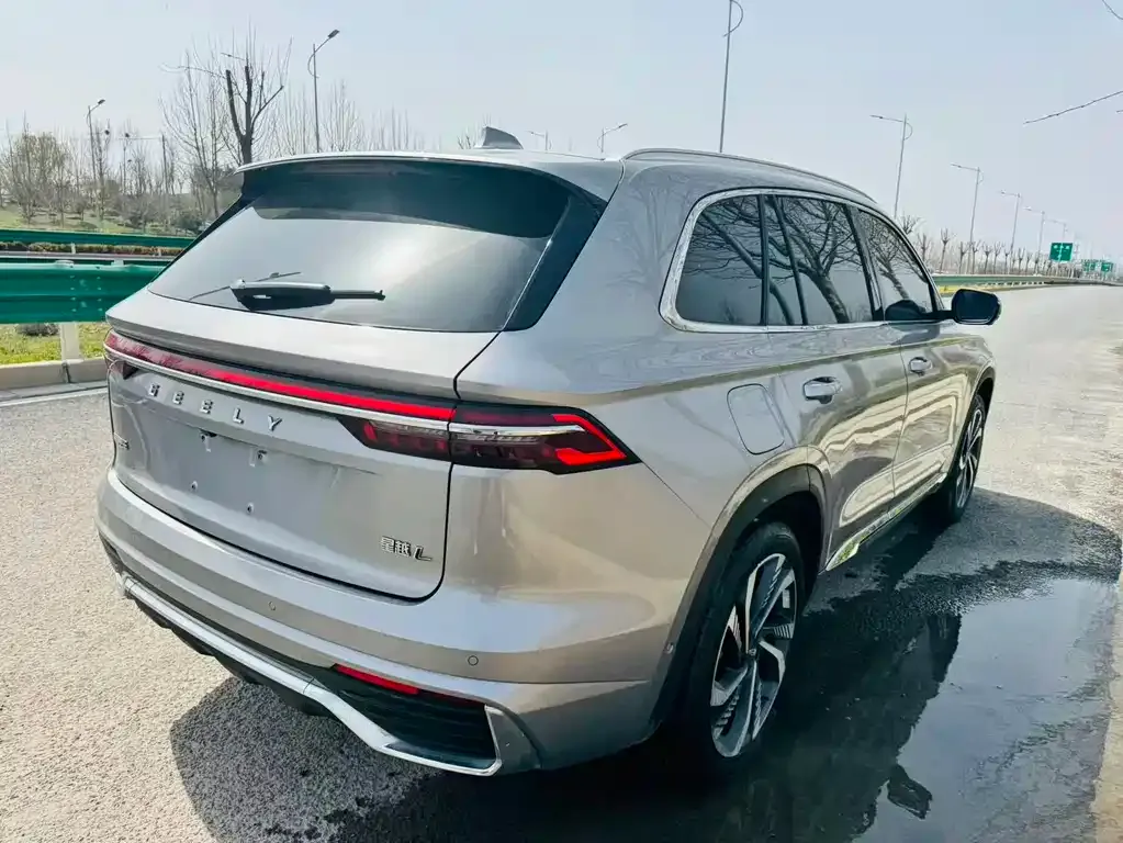Geely Xingyue L — фото 8