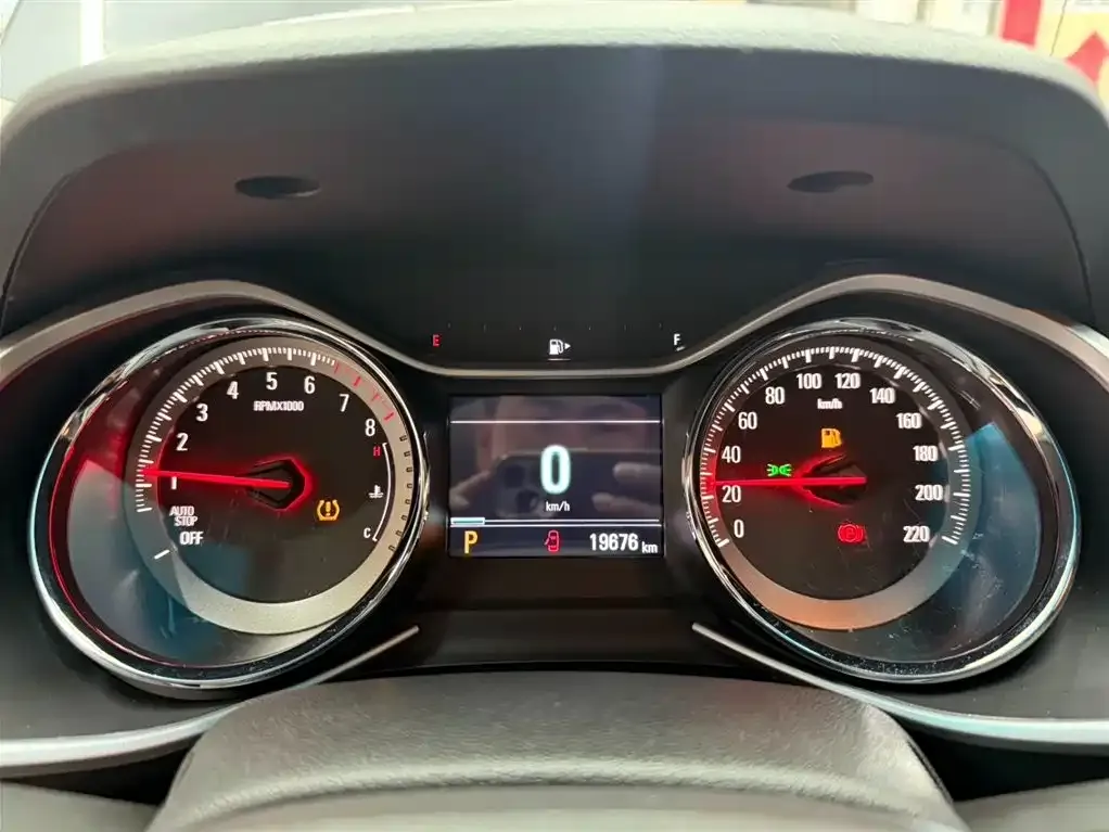 Chevrolet Volando 2023 из CN, фото 2