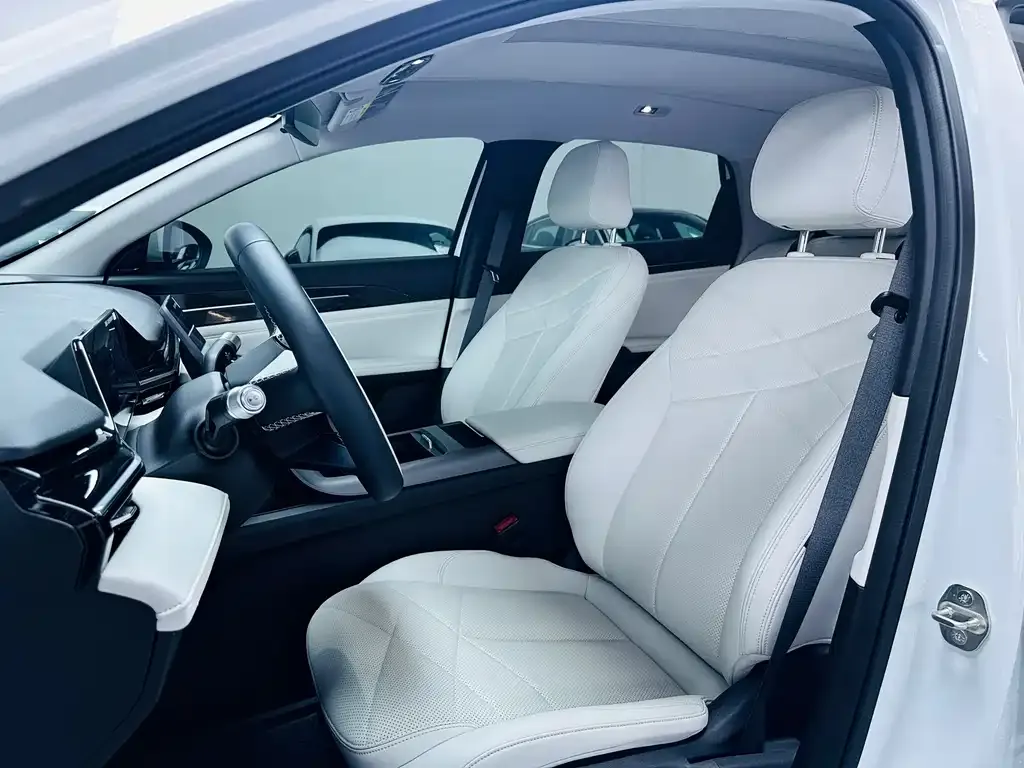 Geely Galaxy L6 2024 из CN, фото 2