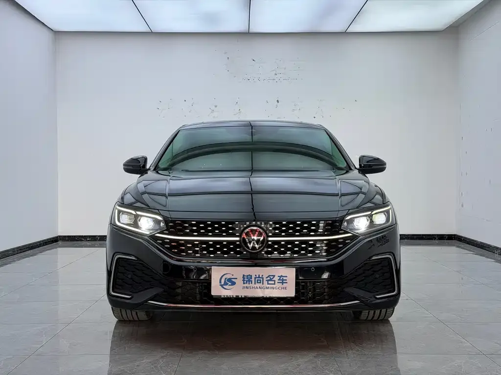 Volkswagen Passat 2022 из CN, фото 2