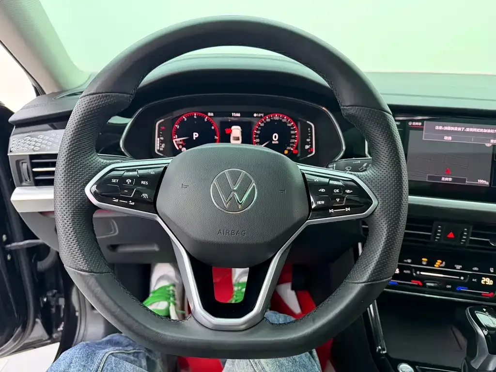 Volkswagen Passat 2022 из CN, фото 3