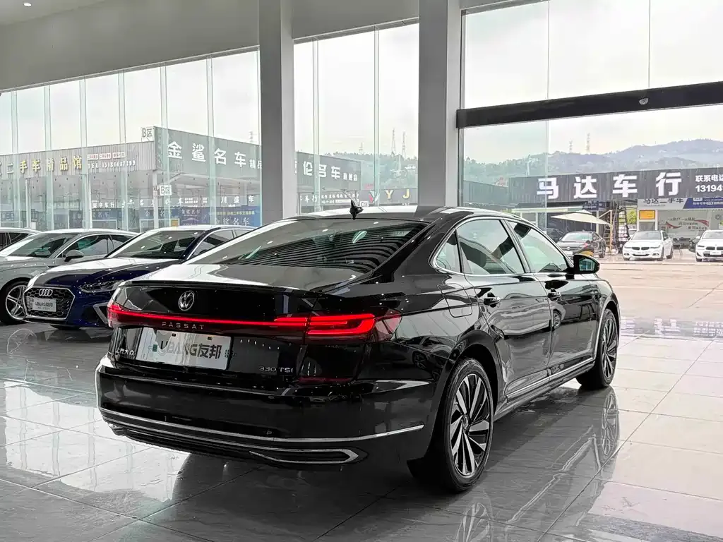 Volkswagen Passat — фото 5