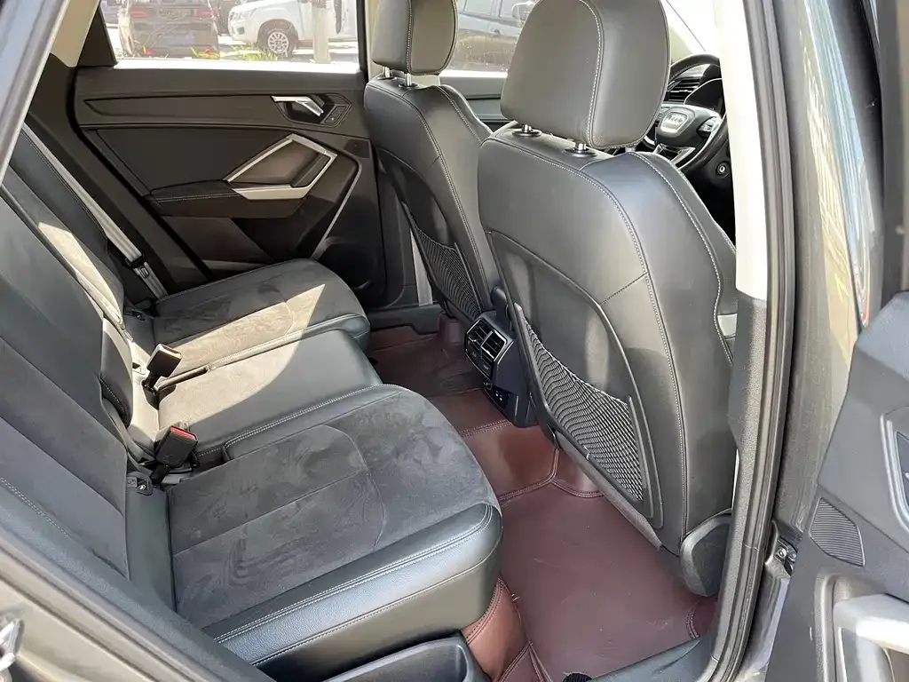 Audi Q3 2021 из CN, фото 3