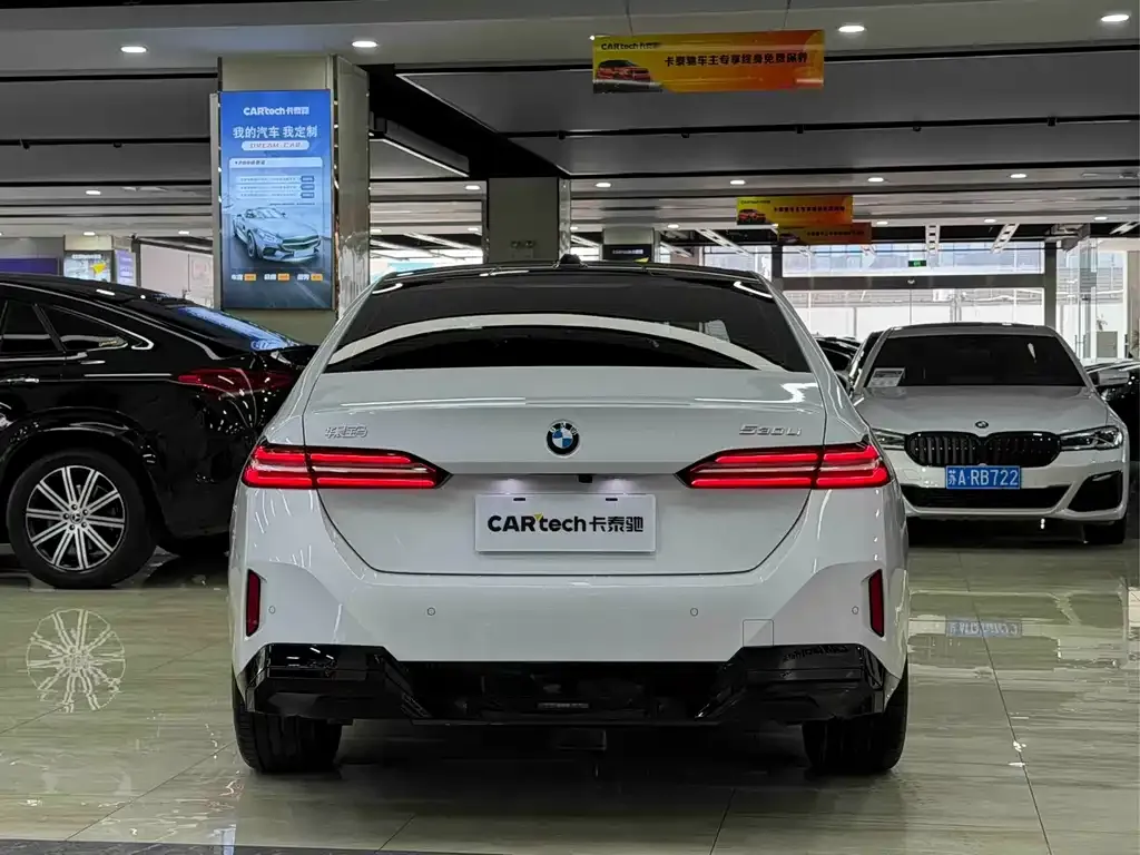 BMW 5 Series — фото 10