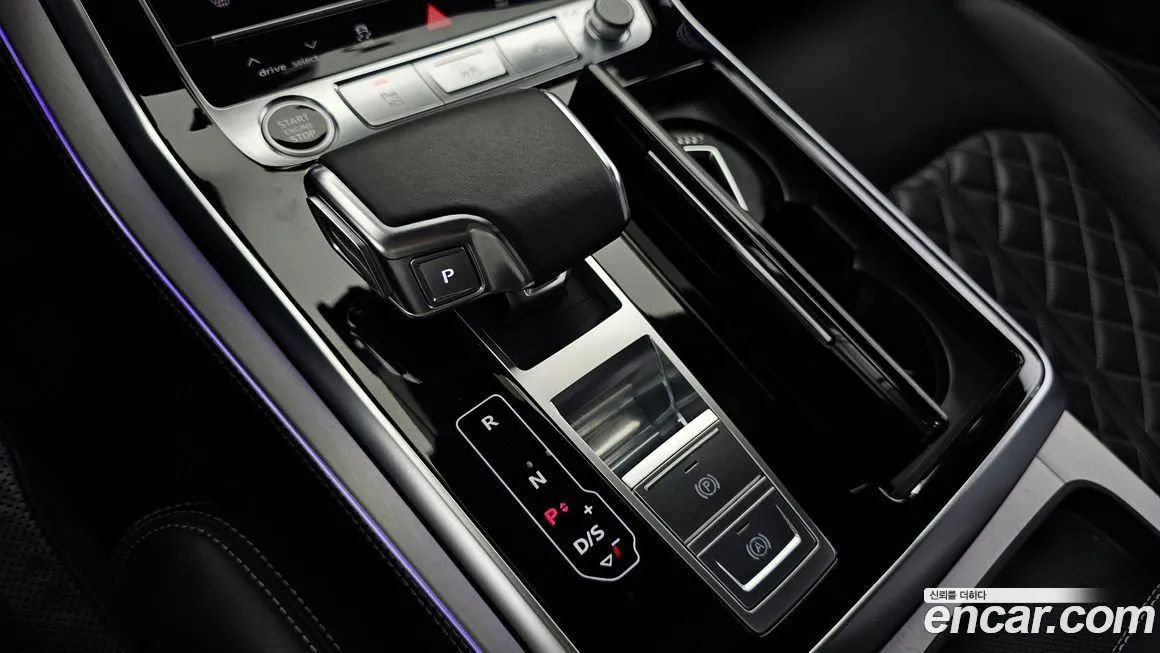 Audi Q8 — фото 10