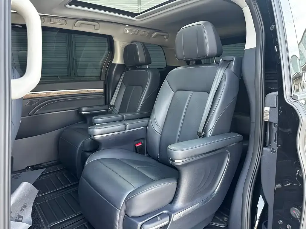 GAC Motor Trumpchi M8 — фото 4