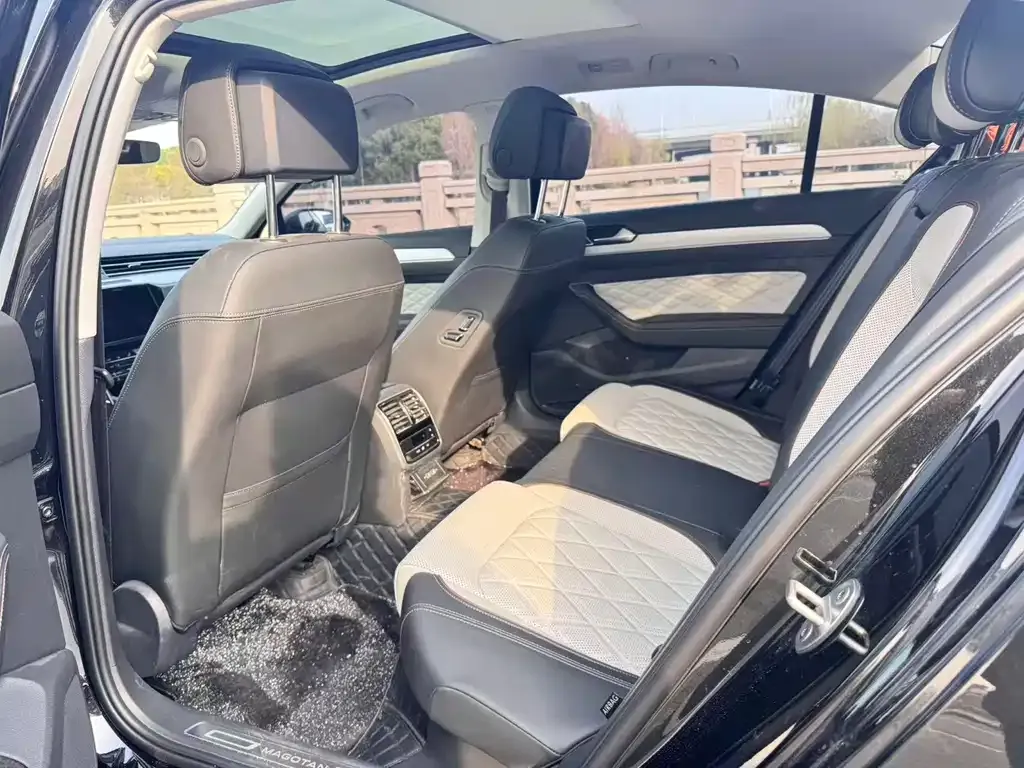 Volkswagen Magotan 2025 из CN, фото 8