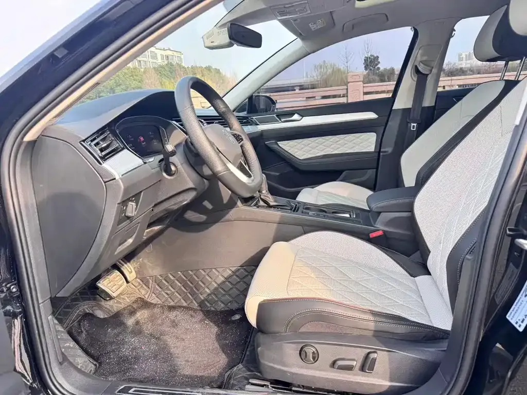 Volkswagen Magotan 2025 из CN, фото 2
