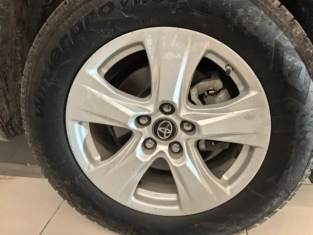 Toyota RAV4 2022 из CN, фото 8
