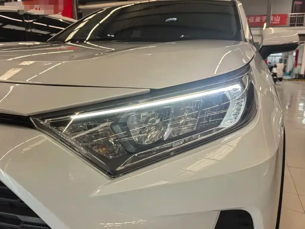 Toyota RAV4 2022 из CN, фото 7