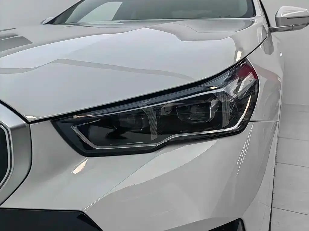 BMW 5 Series 2025 из CN, фото 4