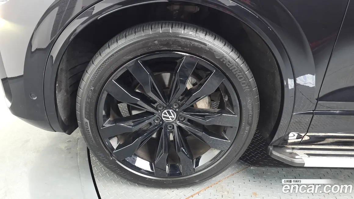 Volkswagen Touareg 2021 из KR, фото 4