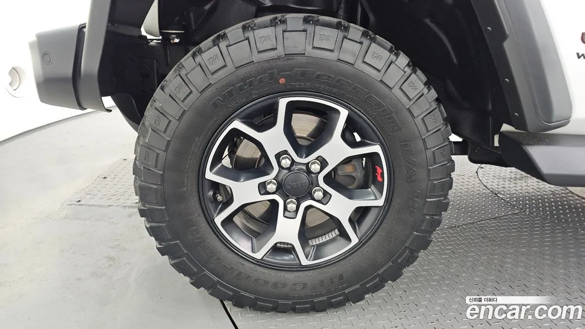 Jeep Wrangler 2022 из KR, фото 3