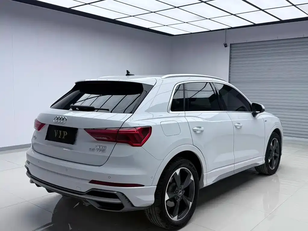 Audi Q3 — фото 8